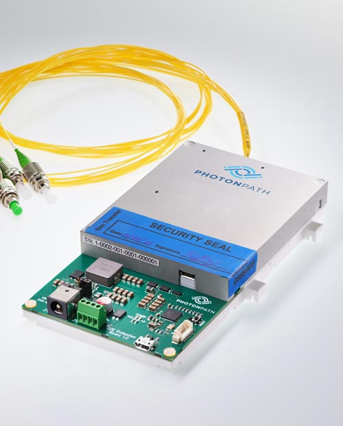 compact, low-loss integrated photonic device device for optical gain flattening