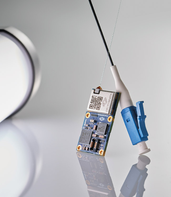 photonic chip pluggable nanoOCM